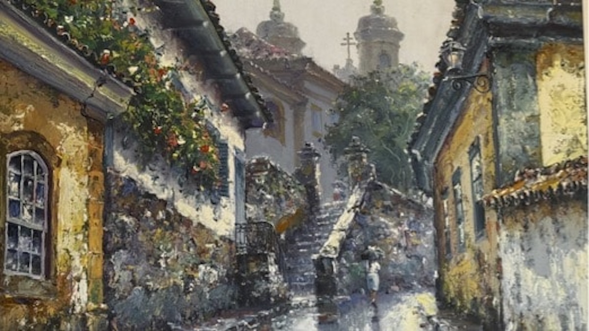 Rua histórica com casas coloridas